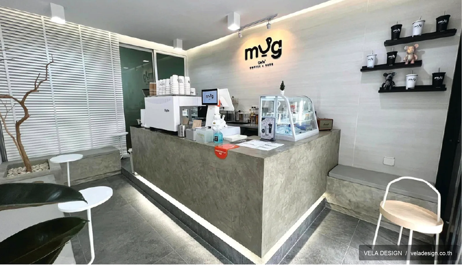 เคาน์เตอร์บริการ Mug Coffee x Bake เสนานิคม